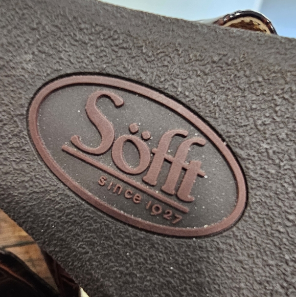 Sofft brown leather wedges, faux alligator skin. Size 7.5 - Picture 8 of 10